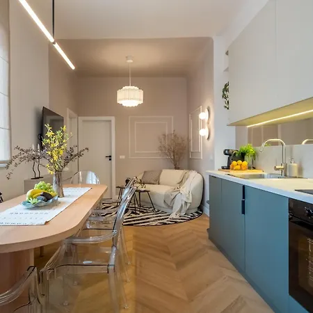Interbelic Rooftop | 3bdr Apartmán Bukurešť