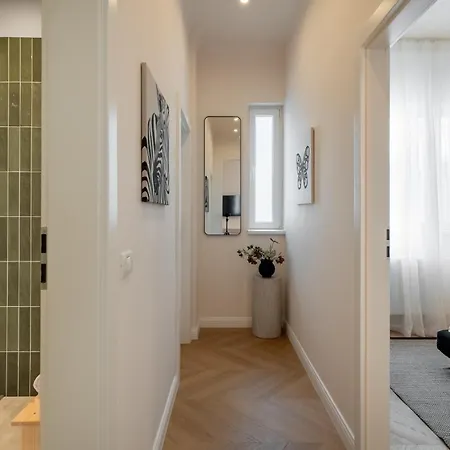 Interbelic Rooftop | 3bdr Apartmán *