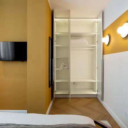 Interbelic Rooftop | 3bdr * Bukurešť